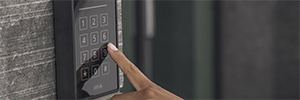 Axis A4120-VE: control de acceso para entornos exigentes