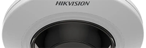 Hikvision lanza una cámara de ojo de pez AcuSense de 5 MP
