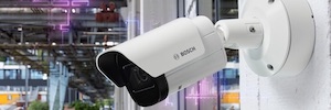 بوش دينيون 5100i IR: الذكاء الاصطناعي كاميرات ثابتة للمباني الخارجية