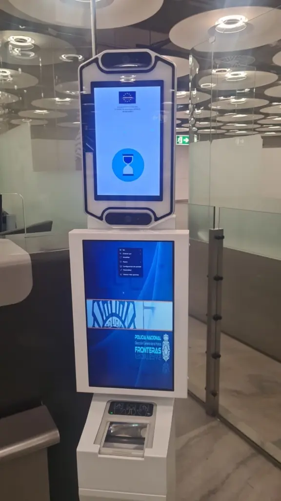 España activa el nuevo control fronterizo biométrico europeo con Zelenza y Thales